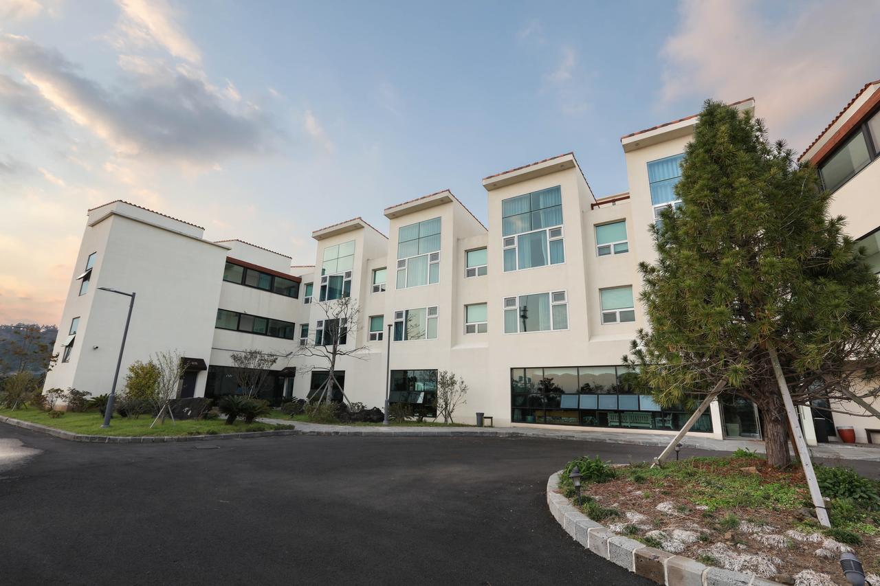 Casa de Vivaldi Hotel Seogwipo Exterior foto